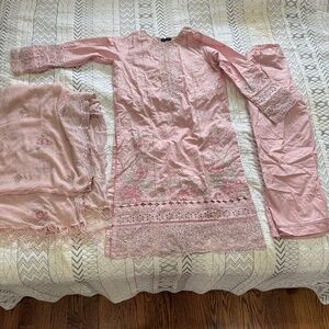 3 Pc,Cotton Embroidered Suit Chiffon Dupatta,Pakistani L